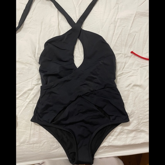 Moeva one pieces halter swimsuit - Picture 4 of 9